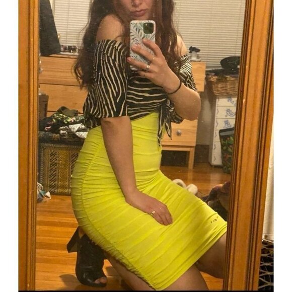 SHEIN women’s dress small neon yellow green Bodycon Midi Rutched stretch cut out - Picture 5 of 5